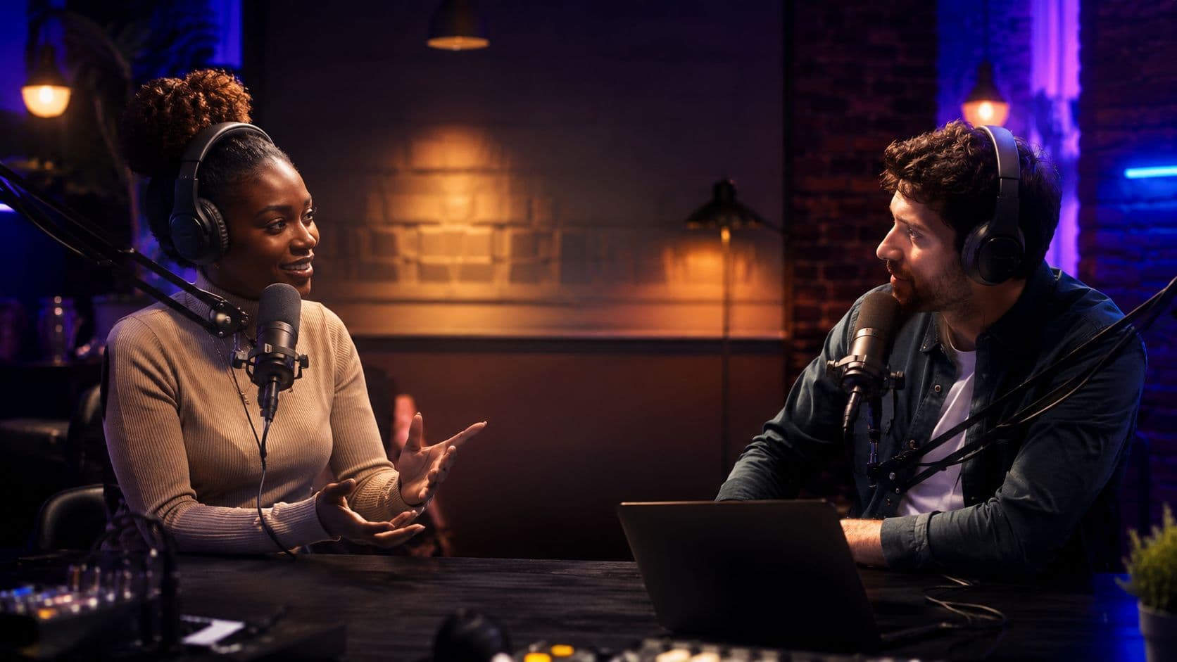 Studio radio et échange avec la communauté